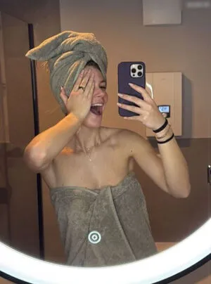 Emilia Bte OnlyFans Leaked Free Thumbnail Picture - #OVEnw40CIP