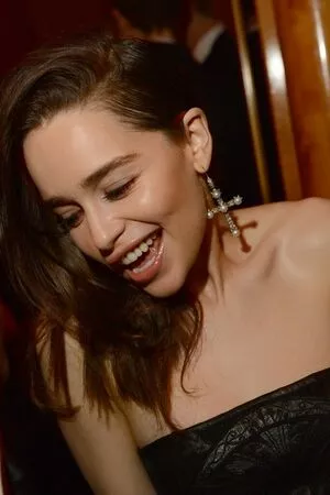 Emilia Clarke OnlyFans Leaked Free Thumbnail Picture - #3CiJJA1E82