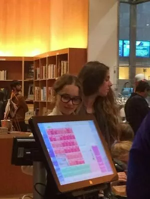 Emilia Clarke OnlyFans Leaked Free Thumbnail Picture - #63VpW9h0V6