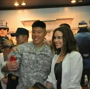 Emilia Clarke OnlyFans Leaked Free Thumbnail Picture - #8KUwJxcFN4