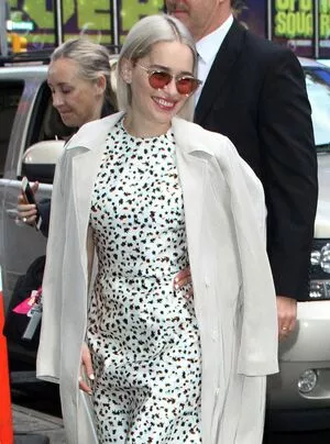 Emilia Clarke OnlyFans Leaked Free Thumbnail Picture - #9B0iMZ7dge