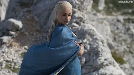 Emilia Clarke OnlyFans Leaked Free Thumbnail Picture - #ETynass825