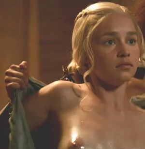 Emilia Clarke OnlyFans Leaked Free Thumbnail Picture - #FcKHrC5reD