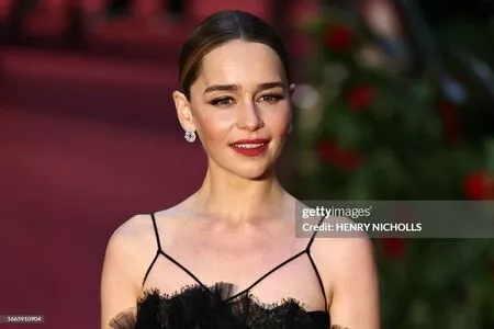 Emilia Clarke OnlyFans Leaked Free Thumbnail Picture - #GML2Tv0406