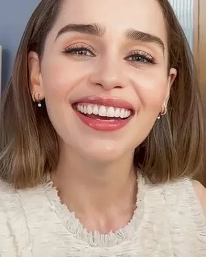 Emilia Clarke OnlyFans Leaked Free Thumbnail Picture - #GSELD8atRL