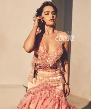 Emilia Clarke OnlyFans Leaked Free Thumbnail Picture - #HMAYHIFUbF