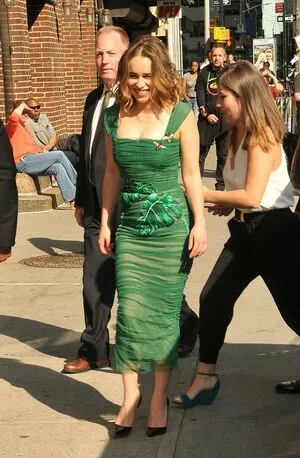 Emilia Clarke OnlyFans Leaked Free Thumbnail Picture - #OntoS2maVV