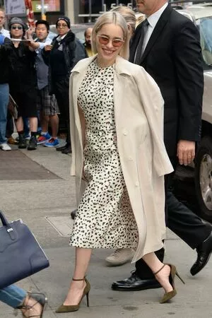 Emilia Clarke OnlyFans Leaked Free Thumbnail Picture - #SFwsjvC2WD