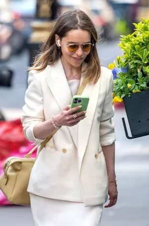 Emilia Clarke OnlyFans Leaked Free Thumbnail Picture - #T0ncAxdP67