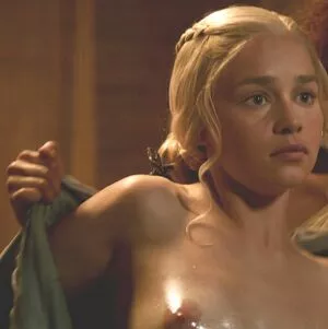 Emilia Clarke OnlyFans Leaked Free Thumbnail Picture - #anRnegQ9xp