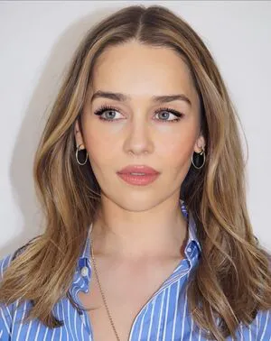 Emilia Clarke OnlyFans Leaked Free Thumbnail Picture - #bmxrZw93Nd