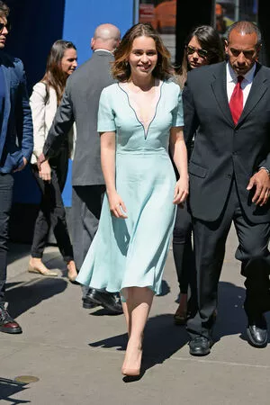 Emilia Clarke OnlyFans Leaked Free Thumbnail Picture - #isZi6jLXGl