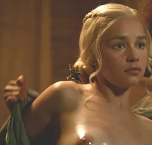Emilia Clarke OnlyFans Leaked Free Thumbnail Picture - #ly3DGpyqjS