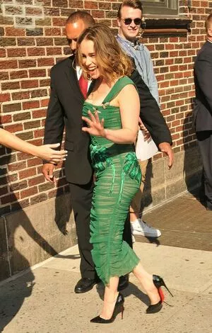 Emilia Clarke OnlyFans Leaked Free Thumbnail Picture - #ribdjowDco