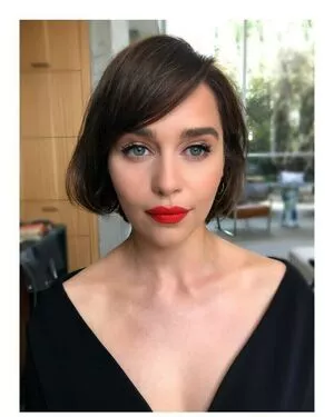Emilia Clarke OnlyFans Leaked Free Thumbnail Picture - #wYfAAQ6072