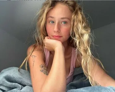 Emilia Gullander OnlyFans Leaked Free Thumbnail Picture - #lFW8iRGDkM