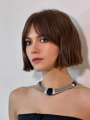 Emilia Jones OnlyFans Leaked Free Thumbnail Picture - #01WvvkWA1R
