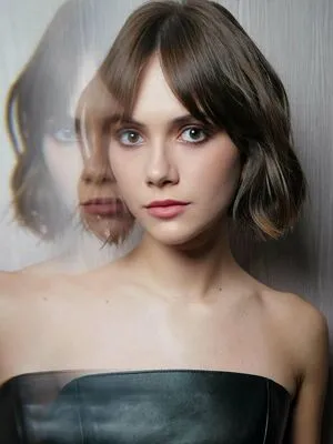 Emilia Jones OnlyFans Leaked Free Thumbnail Picture - #3hek9DXQoJ