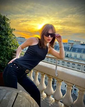 Emilia Jones OnlyFans Leaked Free Thumbnail Picture - #cAoTQUbVtJ