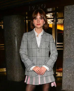 Emilia Jones OnlyFans Leaked Free Thumbnail Picture - #hUppw4PtTP