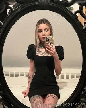 Emilia Karin OnlyFans Leaked Free Thumbnail Picture - #LTOZnerMgh