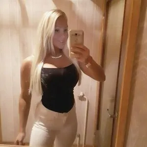 Emilia Linden OnlyFans Leaked Free Thumbnail Picture - #A4v2wnTVLQ