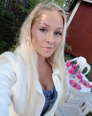 Emilia Linden OnlyFans Leaked Free Thumbnail Picture - #LdqyD0tXW8