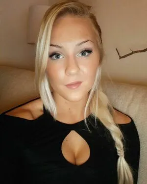 Emilia Linden OnlyFans Leaked Free Thumbnail Picture - #QSWe8neI1G