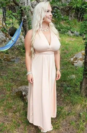Emilia Linden OnlyFans Leaked Free Thumbnail Picture - #zu901zIQpO