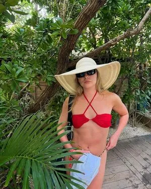 Emilia Mccarthy OnlyFans Leaked Free Thumbnail Picture - #MB56HpqcyW