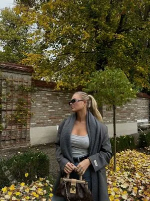 Emilia Wue OnlyFans Leaked Free Thumbnail Picture - #22U4bwVC86