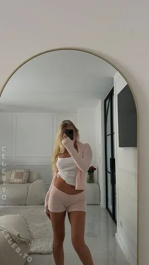 Emilia Wue OnlyFans Leaked Free Thumbnail Picture - #x3fXdQ9cM7