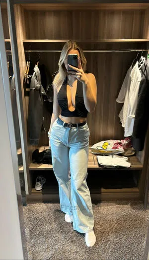 Emilia1mllr OnlyFans Leaked Free Thumbnail Picture - #DZGcZ6QyxR