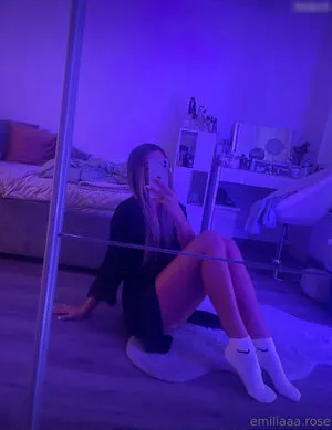 Emiliaaa Rose OnlyFans Leaked Free Thumbnail Picture - #9QuQCdxg0W