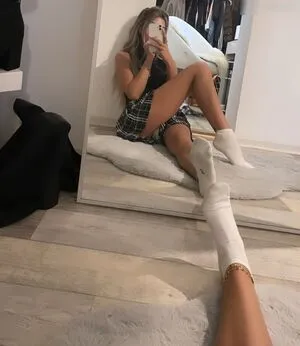 Emiliaaa Rose OnlyFans Leaked Free Thumbnail Picture - #ZhuPl7xWoh
