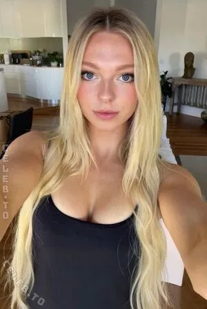 Emiliaaa Sfr OnlyFans Leaked Free Thumbnail Picture - #DMYmffvsdV
