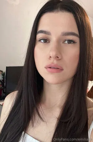 Emiliaaa OnlyFans Leaked Free Thumbnail Picture - #5pdbPlOkVA