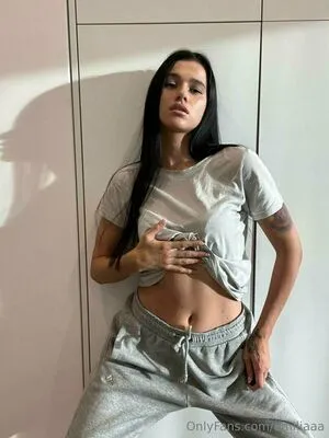 Emiliaaa OnlyFans Leaked Free Thumbnail Picture - #yxptU2H0Sz