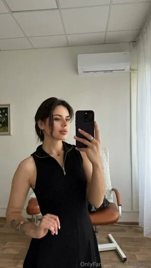 Emiliaarola OnlyFans Leaked Free Thumbnail Picture - #1V3CRBHOKs