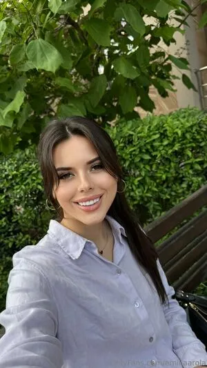 Emiliaarola OnlyFans Leaked Free Thumbnail Picture - #x4hWEAYKqd