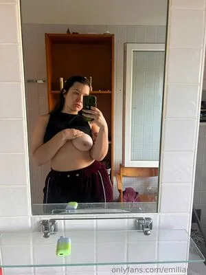 Emiliamars OnlyFans Leaked Free Thumbnail Picture - #et9hzAACXH