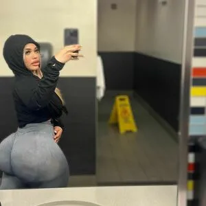 Emiliana555 OnlyFans Leaked Free Thumbnail Picture - #gergQYb1bg