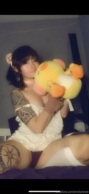 Emiliarenblue OnlyFans Leaked Free Thumbnail Picture - #5jlHSCszMy