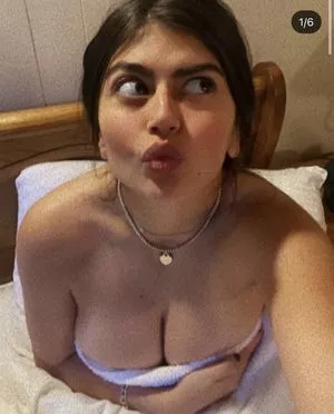 Emiliatorres55 OnlyFans Leaked Free Thumbnail Picture - #3J1uK50U0J