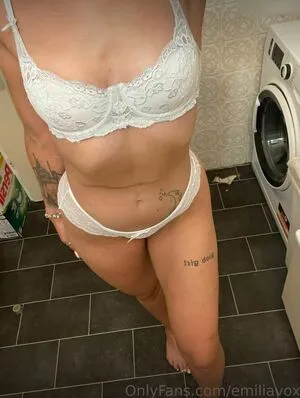 Emiliavox OnlyFans Leaked Free Thumbnail Picture - #EVUWXTWm7n