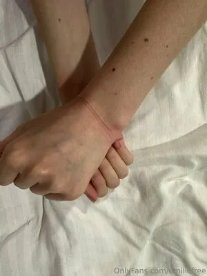 Emiliefree OnlyFans Leaked Free Thumbnail Picture - #L8R4jLtpo8