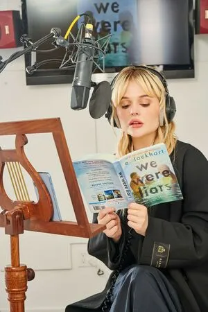 Emily Alyn Lind OnlyFans Leaked Free Thumbnail Picture - #QKcvHZp1PS