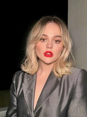 Emily Alyn Lind OnlyFans Leaked Free Thumbnail Picture - #XFsHID8WxG