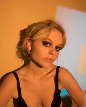 Emily Alyn Lind OnlyFans Leaked Free Thumbnail Picture - #sV5PBkJ1W8