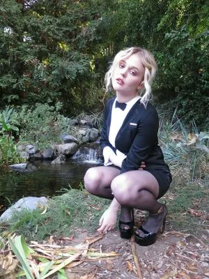 Emily Alyn Lind OnlyFans Leaked Free Thumbnail Picture - #se5dFnPbE4